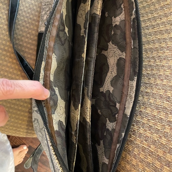 Faux Snakeskin soft briefcase - will carry a laptop - Picture 6 of 7